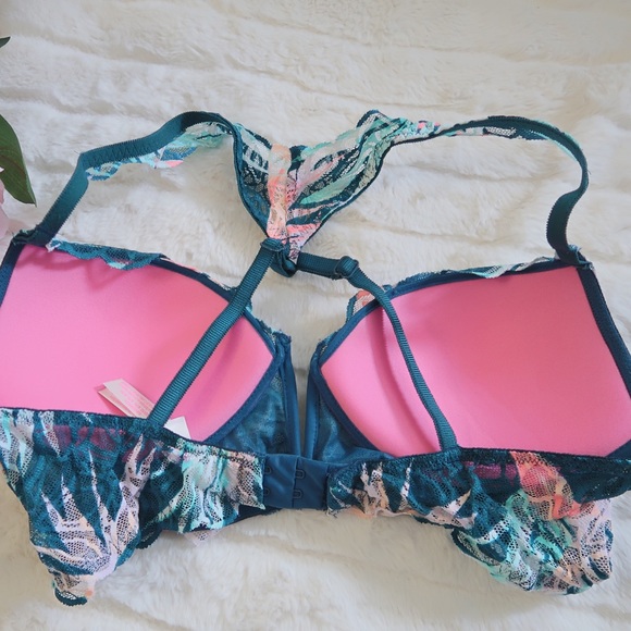 SOLD!!!VS Pink push up bra racer back wire free Size S - Picture 2 of 5